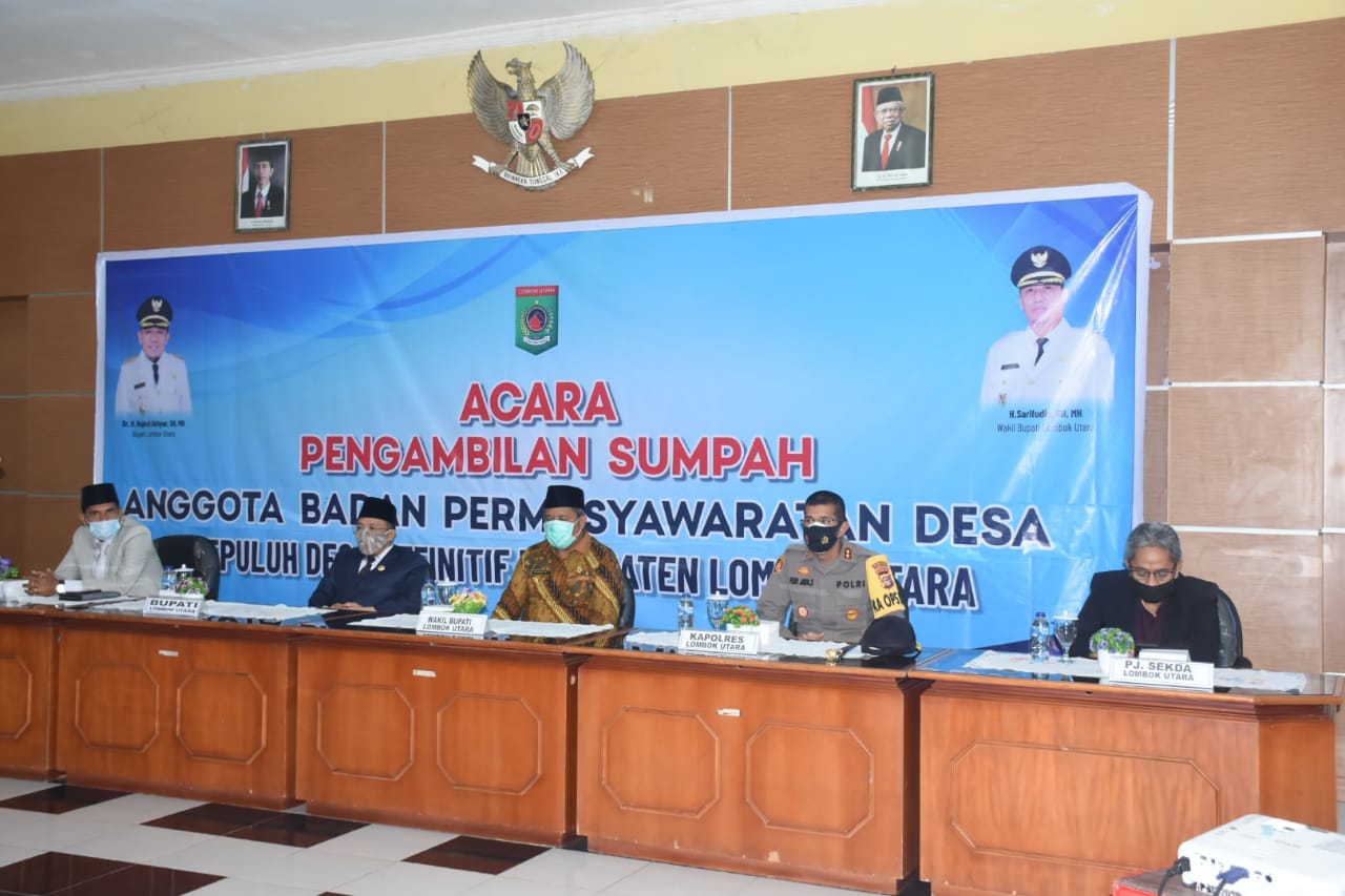 BUPATI LOMBOK UTARA LANTIK DAN SUMPAH 66 ANGGOTA BPD 10 DESA DEFINITIF