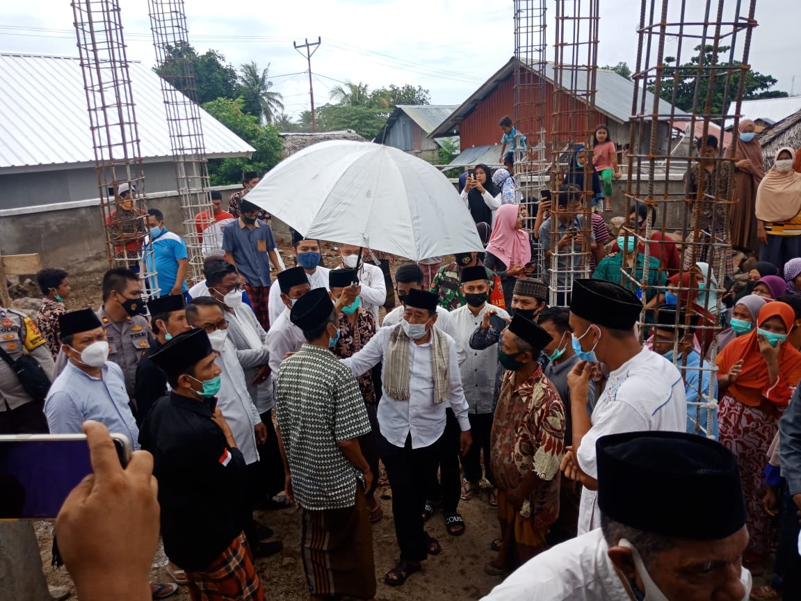 Bupati Terpilih dan Plh Bupati KLU Letakan Batu Pertama Masjid Islahul Ummah Segara Katon