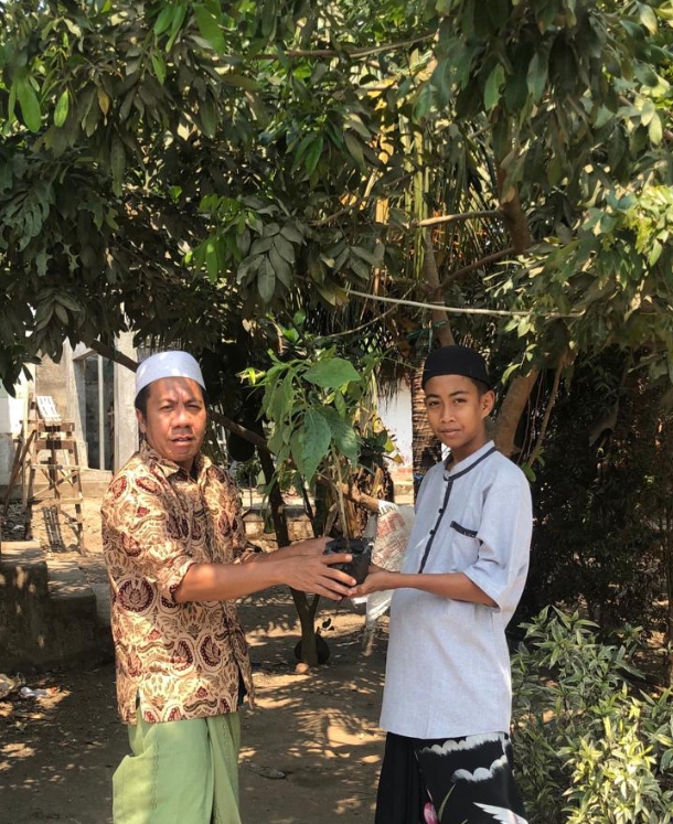 Rayakan Peringatan Hari Santri 2023, Sulhan Muchlis Luncurkan Program Penyelamatan Lingkungan ”Hijau Pesantrenku, Lestari Desaku”