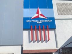 Dr. GEMA Sumbangkan Satu Ekor Sapi Kurban Kepada DPD Demokrat NTB.