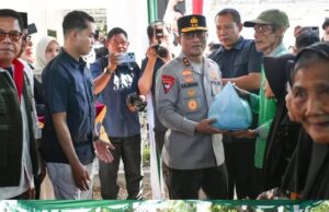 Bupati dan Kapolda NTB Serahkan Santunan di Kantor Baznas.