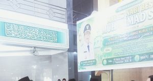 Bupati Warisin Menyampaikan Beberapa Program Pembangunan Lombok Timur Pada Acara Maulid di Desa Rempung.