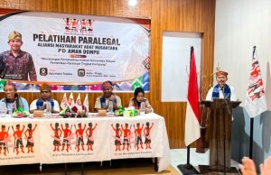 Dihadapan Komunitas Masyarakat Adat Dompu, Ketua PHW AMAN NTB Paparkan Tugas Pokok dan Batasan Paralegal