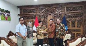 Mendikdasmen Terima Audiensi Bank NTB Syariah, Bahas Penguatan Layanan Keuangan ASN Pendidikan*