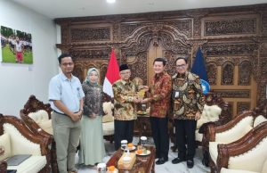 Mendikdasmen Terima Audiensi Bank NTB Syariah, Bahas Penguatan Layanan Keuangan ASN Pendidikan*