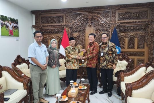 Mendikdasmen Terima Audiensi Bank NTB Syariah, Bahas Penguatan Layanan Keuangan ASN Pendidikan*