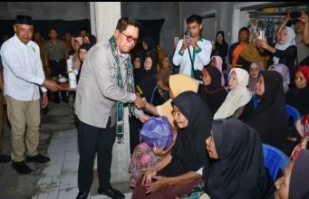 Bukan Sekadar Bagi Uang: BAZNAS Lotim Suntik Rp 90 Juta untuk 60 Pedagang Pasar Tenten, Bupati: Jangan Habiskan untuk Bayar Utang Rentenir!